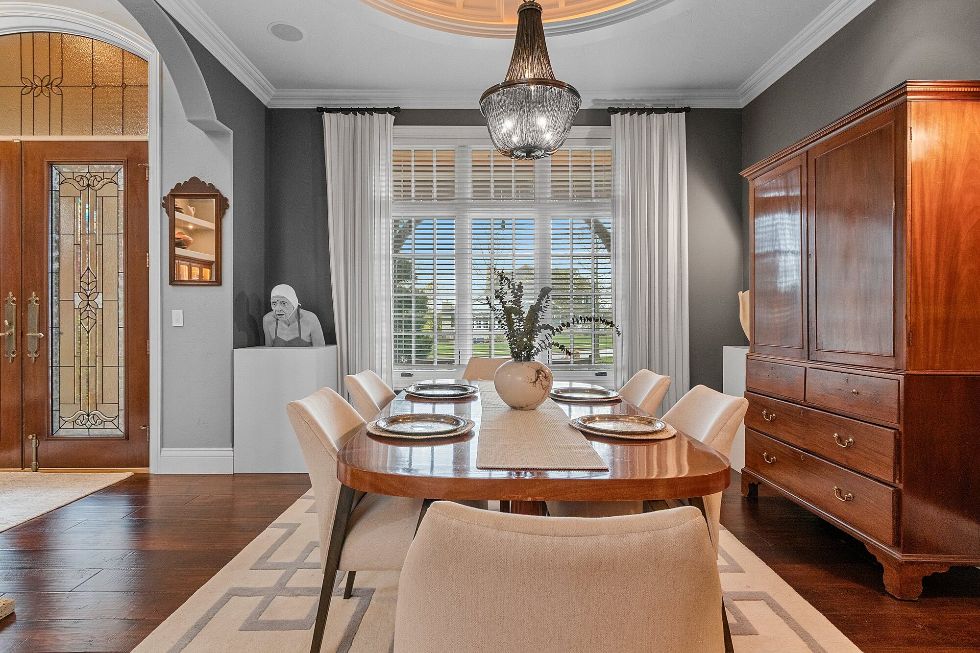 Formal dining room