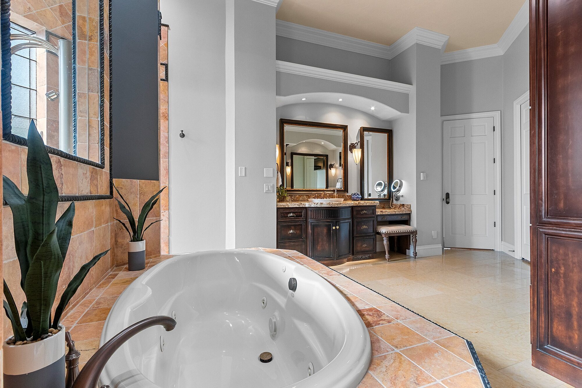 Master bath with whirlpool tub